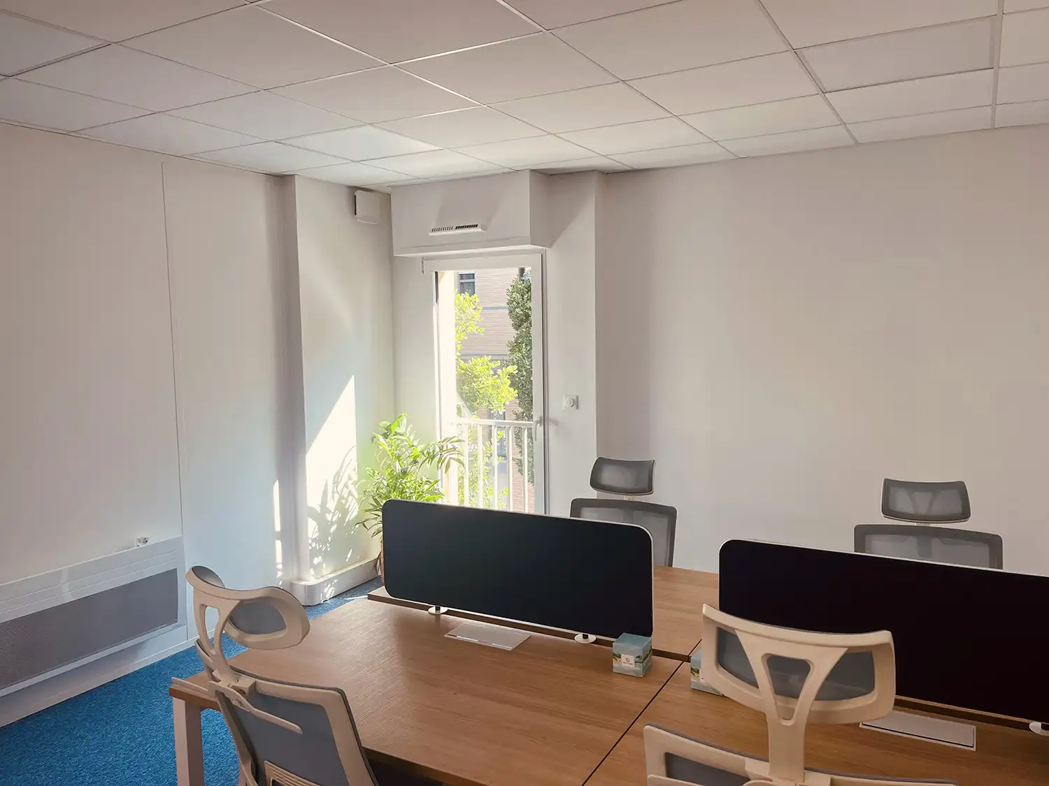Bureau 4 places spacieux, convivial et lumineux